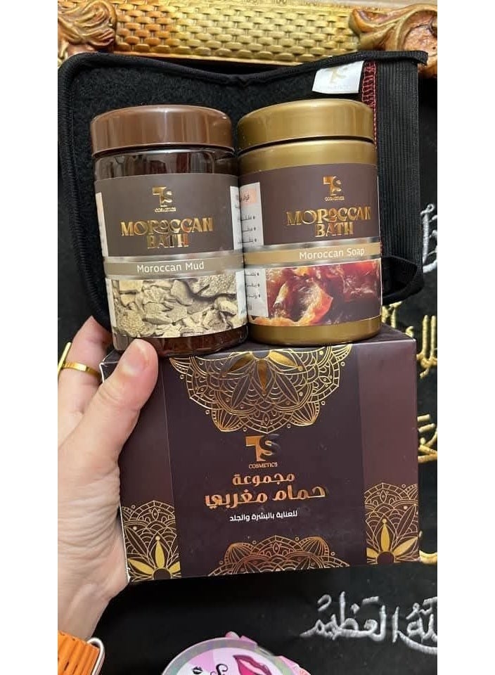تي أند أس كوزمتيكس مجموعة حمام مغربي صفاء غنيم💖💖💖💖  ومش أي صابون مغربي دا من إنتاج شركة د/صفاء غنيم  الحمام المغربى لو استخدمتيه مرة استحاله تستغني عنه بجد انا بجيب منه كميات حرفيا و بنسي انزله دايما من كتر السحب عليه خصوصا بسعره الاهبل ده عندنا💖💖💖💖🙈 بينضف الجلد جداا من التراب و بيشيل كل الجلد الميت ده غير انه بينضف المسام و مع الاستخدام بيفتح لون البشره  ده غير انه بيعمل نعومه رهيبه بجد  وبيقلل من حبوب الجسم و جلد الوزه وبيسنفر جسمك كله حرفيا 🙈💖💖💖  طريقه استعماله خدي دش سخن وبعدين بتدهني الصابون في كل جسمك لمده 10دقايق كده وبعدين افركي جسمك بالليفه المغربي وبعدين رشي جسمك ب ميه بارده او ميه ورد بتخلي ريحه جسمك حرفياا خطيرهه💖💖💖🍬🍬  وبعد كده الطمى فى مية الورد هتعجنيه وتفرديه ع الجسم 10دقايق  وتعطرى وترطبي بزيت او كريم او لوشن براحتك واتفرجى على النعومة و ثبات الريحة ف جسمك💖💖💖💖💖🍬🍬 المجموعه عبارة عن  صابون مغربي + طمي مغربي  + ليفة مغربي - Image 1